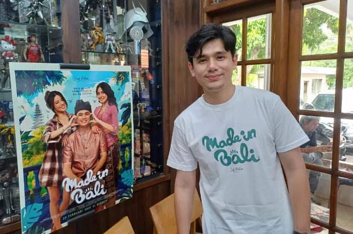 Rayn Wijaya membagikan pengalamannya dalam mempelajari dialek Bali untuk Film Made in Bali (Foto: Jawa Pos)