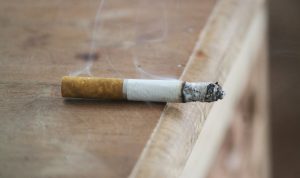 Ilustrasi rokok. (Foto: Unplash/Mufid Majnun.)