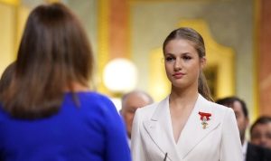 Putri Leonor yang menyebabkan Leonormania. (Foto: AP/Manu Fernandez)