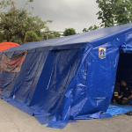 Kebakaran di Kemayoran Gempol, Jakarta Pusat, Rabu (15/1/2025), menghanguskan 30 bangunan dan berdampak pada 200 jiwa, korban tempati tenda pengungsian. (Foto: Jurnalis TV/Anggia Rahajeung)