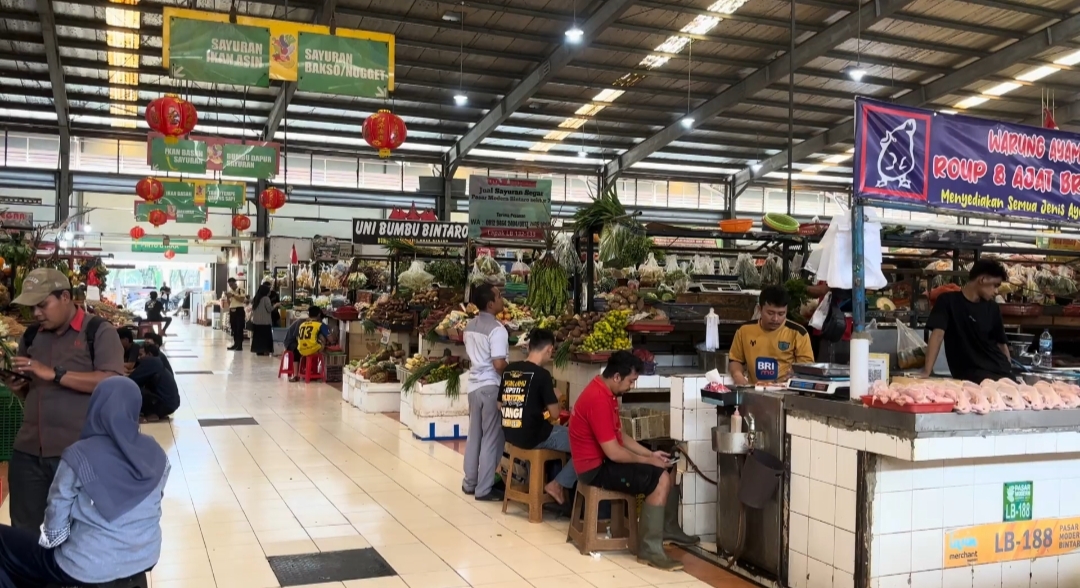Suasana di Pasar Modern Bintaro