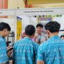 Calon mahasiswa baru UIN Jakarta sedang berkunjung ke booth Fakultas Dakwah dan Ilmu Komunikasi dalam acara UIN Jakarta Expose 2025 (Foto: Jurnalis TV/Annisa Rahma Lila)