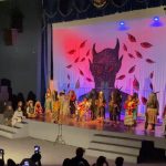 Adegan simbolis dari drama "Iblis" yang dipentaskan dalam Pestarama ke-10 di Teater Bulungan, 22 Mei 2025. (Foto: Jurnalis TV/M. Pradikto satria Ramadhan)