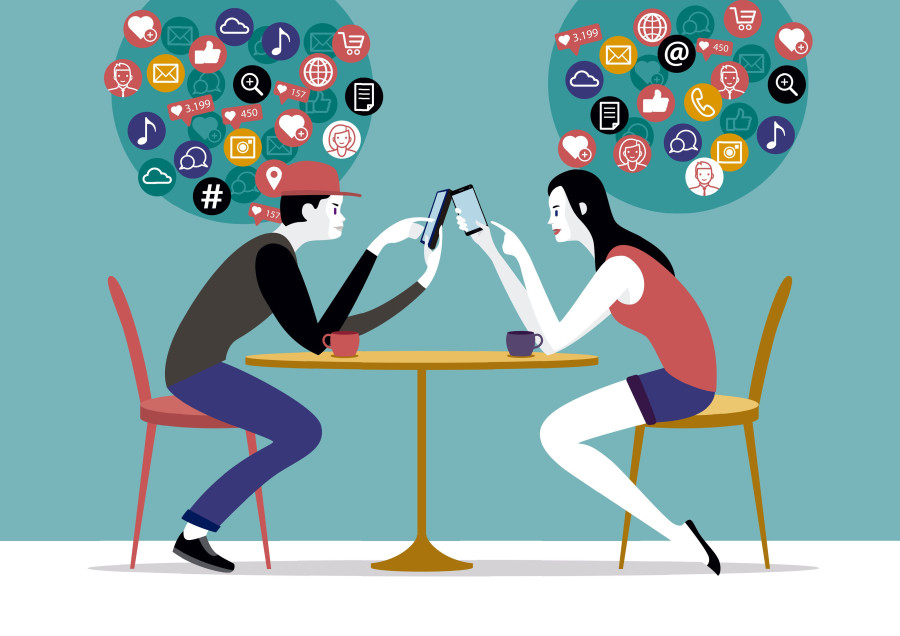 Ilustrasi bermain media sosial hingga oversharing