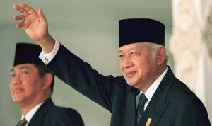 Usulan gelar Soeharto jadi pahlawan nasional tuai kontroversi. (Dok. Channel8)