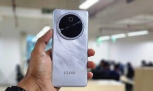iQOO Z10 dengan kapasitas baterai 7.300mAh yang diluncurkan 4 Juni 2025. (Dok. Timesbull.com)