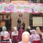 Seminar bertema Art Therapy bersama narasumber Emiria Farahdina, S.Psi., alumni Fakultas Psikologi UIN Jakarta, pada Jumat (10/10/2025) (Foto: Dokumentasi PsyWellness 2025)