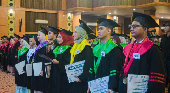 Ilustrasi lulusan UIN Syarif Hidayatullah Jakarta. (Foto: uinjkt.ac.id/Fadli Rafi Mahathir dan Indra Aldiyansyah)